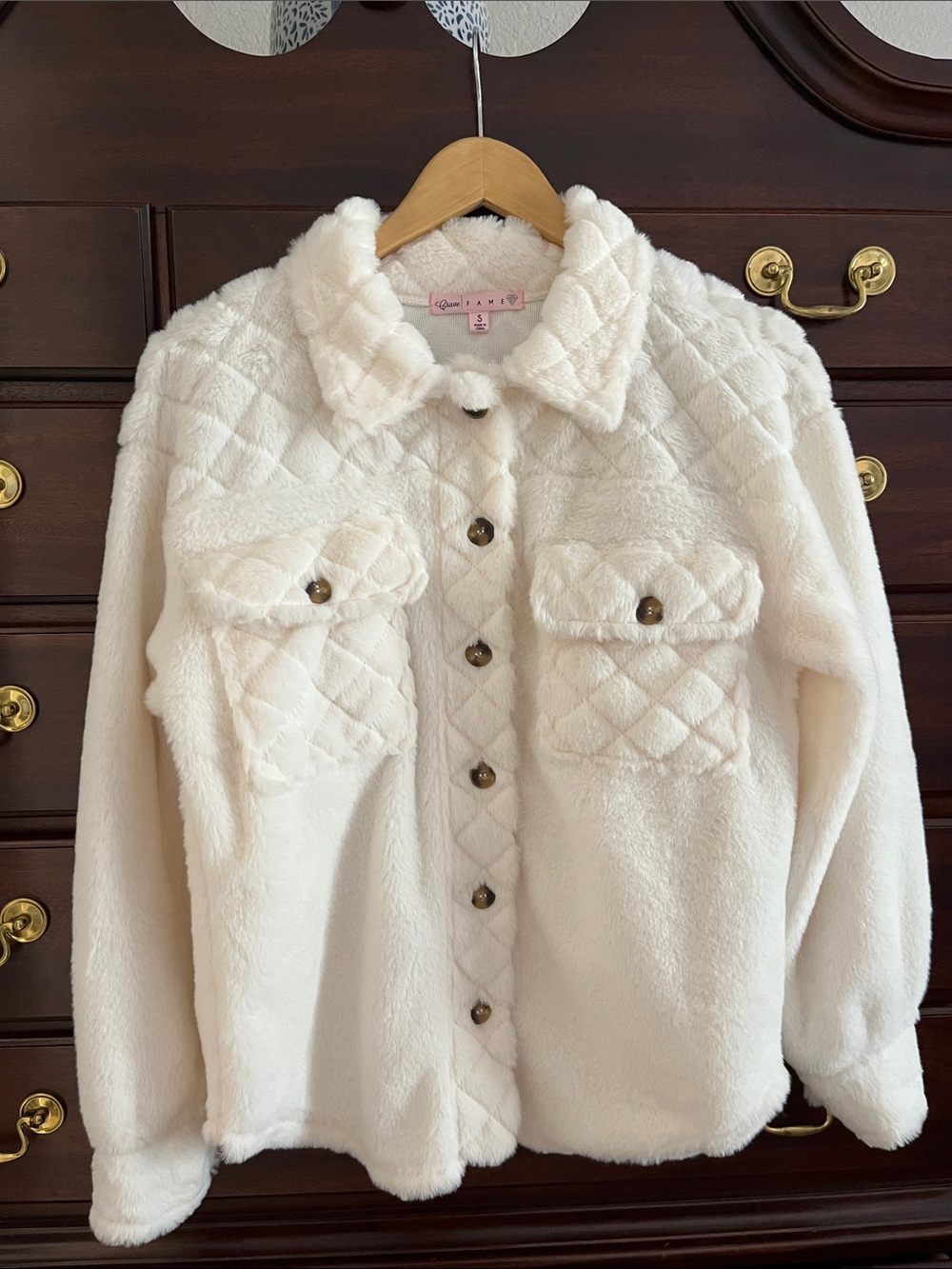 NWOT Crave Fame Cream Faux-Fur Quilted Pocket Jacket